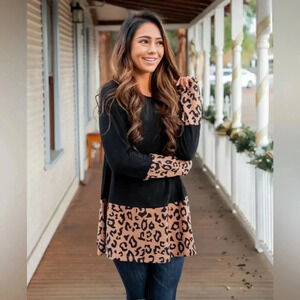 Tickled Teal Size Small shirt